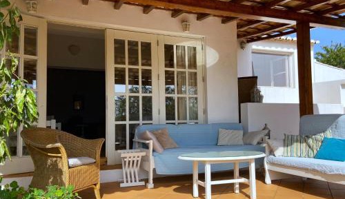 Apartment with Pool View 