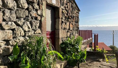 Studio Apartment with Sea View