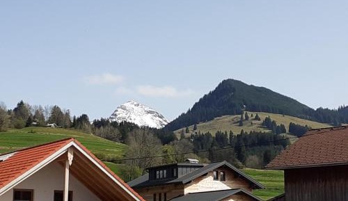 Family Room with Mountain View