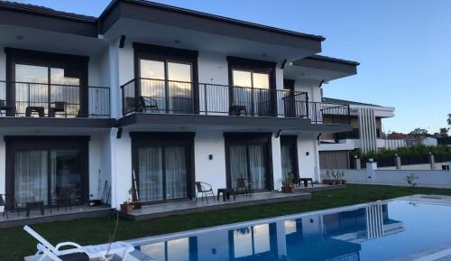 One-Bedroom Apartment with Balcony and Mountain View  