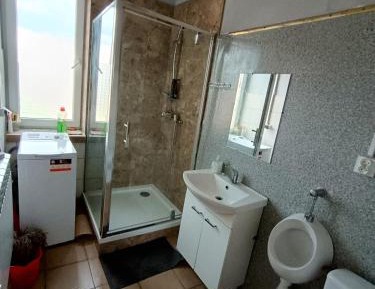 Economy Quadruple Room with Shared Bathroom