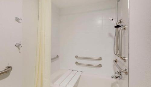 One Room Suite with Two Queen Beds and Sofa bed - Disability Access/Non Smoking