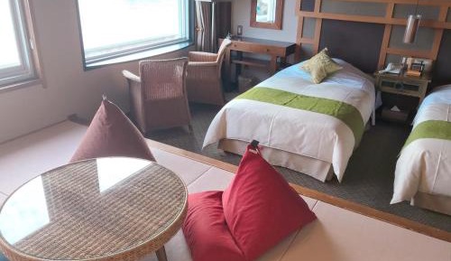 Designer Twin Room with Sea View - Non-Smoking