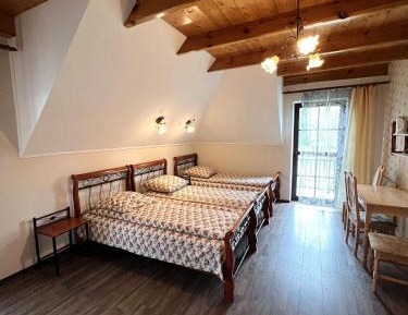 Triple Room with Private Bathroom