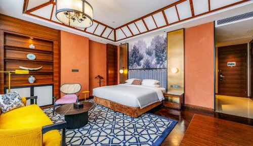 Queen Room