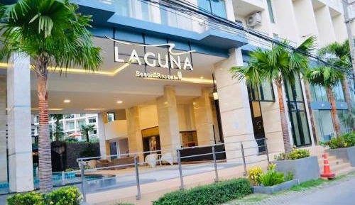 One-Bedroom Apartment with Balcony