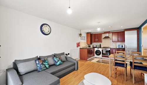 Apartment with Shower