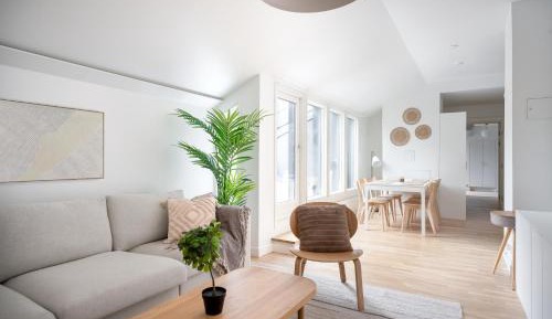Two-Bedroom Deluxe Apartment with Balcony
