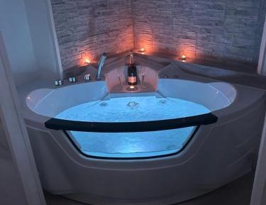 Double Room with Spa Bath