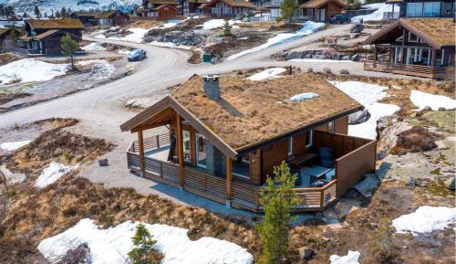 Three-Bedroom Holiday Home 