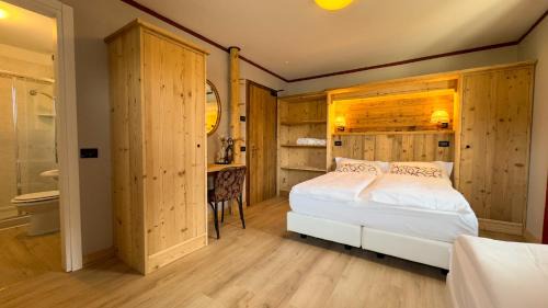 Basic Triple Room