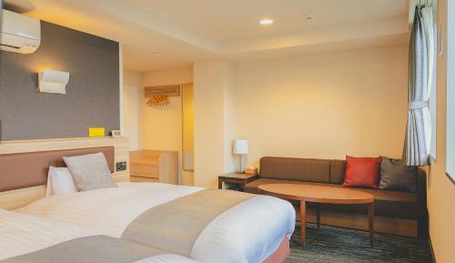 Twin Room with Private External Bathroom