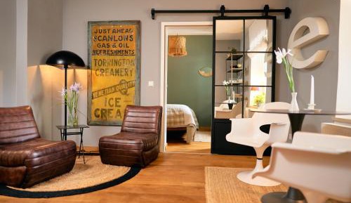 Apartment with Shower