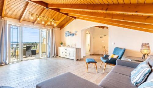 Superior One-Bedroom Apartment with Balcony