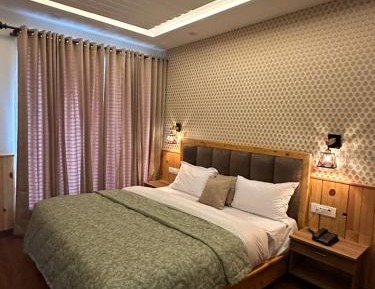 Deluxe Double Room with Balcony