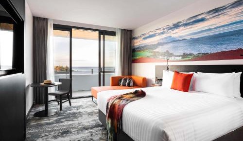 Deluxe King Room with Balcony