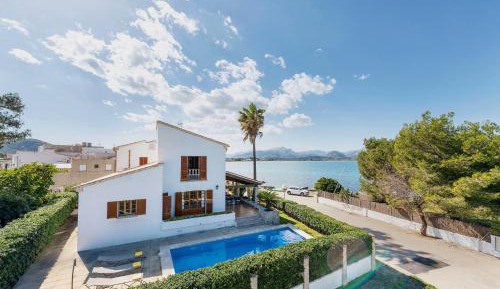 Villa with Sea View