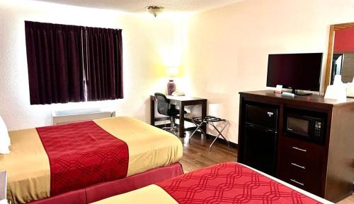 Queen Room with Two Queen Beds - Non-Smoking
