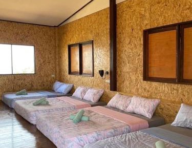 Deluxe Family Room