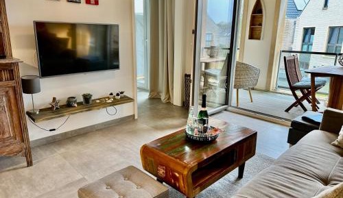 Apartment with Balcony