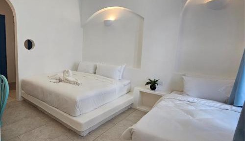 Double or Twin Room with Swimming Pool Access