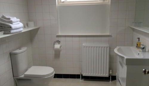 Lake View Double room with Private External Shower Room