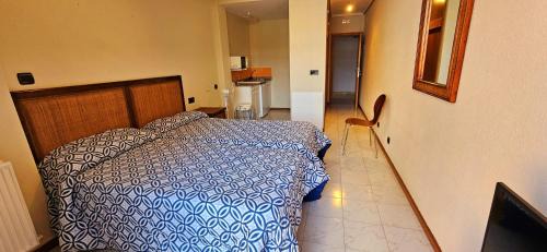 Studio (2 Adults + 1 Child)