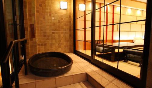Twin Room with Private Bathroom