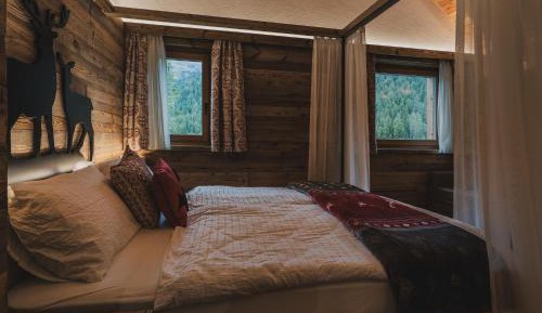 Suite with Lake View