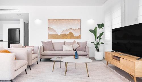 Four-Bedroom Deluxe Apartment