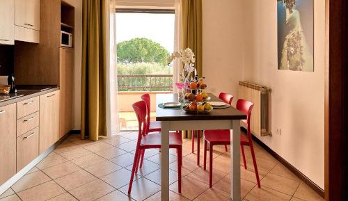 Apartment with Lake View