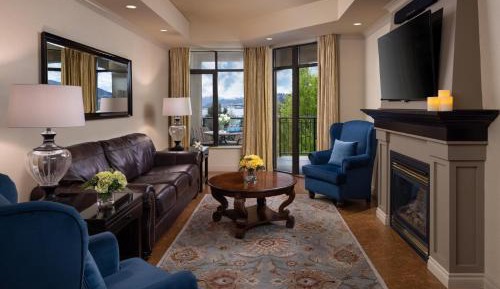 One-Bedroom Suite with King Bed