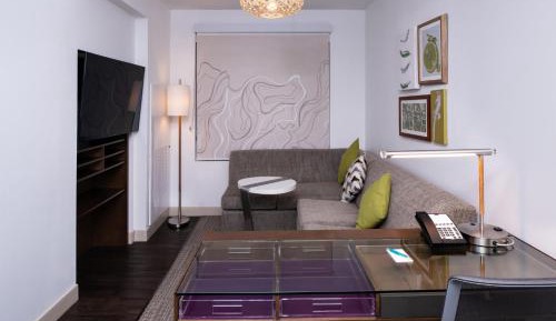 1 Bedroom Suite, 1 King