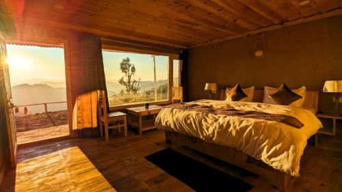 Double Room with Mountain View