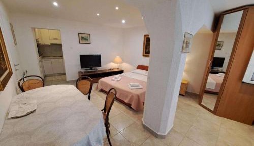 One-Bedroom Apartment with Terrace