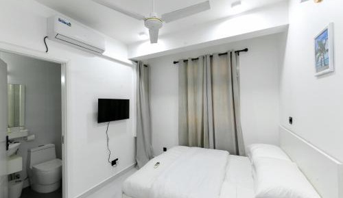 Double Room with Partial Sea View