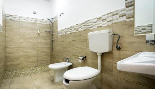 Double or Twin Room with Bathroom