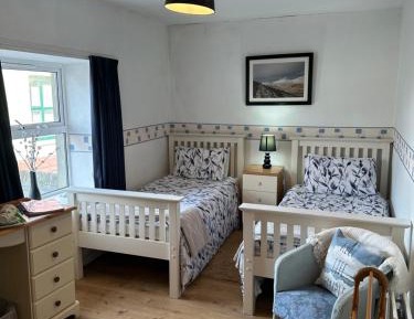 Twin Room with Shared Bathroom