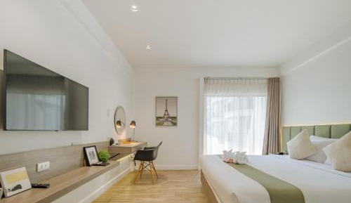 Deluxe Double Room with Balcony