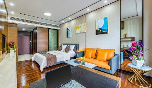 Deluxe Queen Room