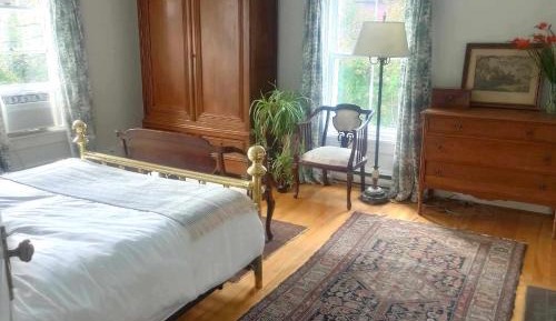 Queen Room with Garden View