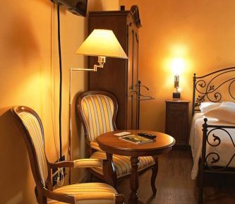 Superior Deluxe Double or Twin Room 