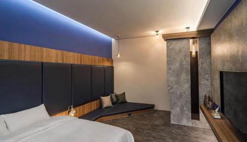 Deluxe Double Room with Bath