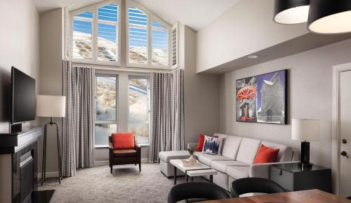 One-Bedroom Villa with Sofa Bed and Fireplace