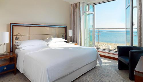 Executive Suite, Club Lounge and Spa access level, Sea view