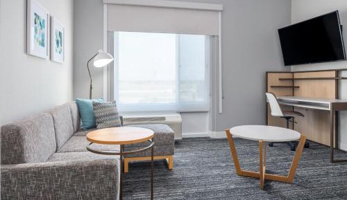 One-Bedroom Queen Suite with Sofa Bed