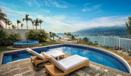 Master Suite with Hot Tub