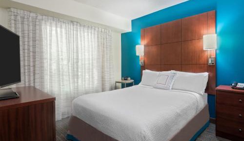 One-Bedroom Queen Suite with Sofa Bed