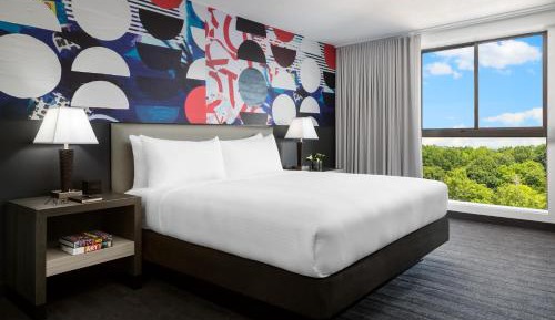 Top of Mind Runway Suite