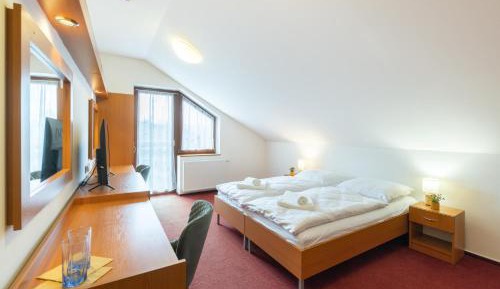 Double or Twin Room with Shared Bathroom